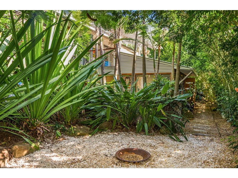 7 Red Bean Close, Suffolk Park NSW 2481