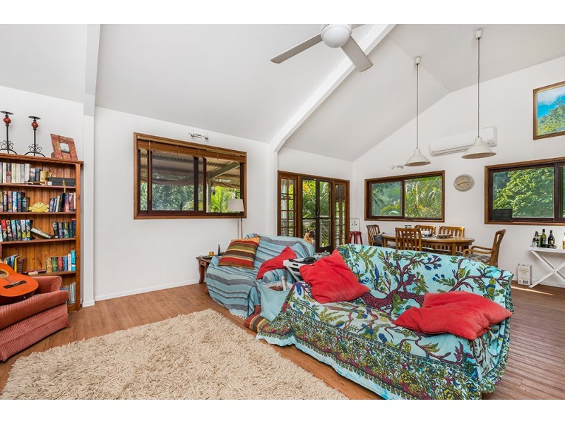 1 Jones Lane, Middle Pocket NSW 2483