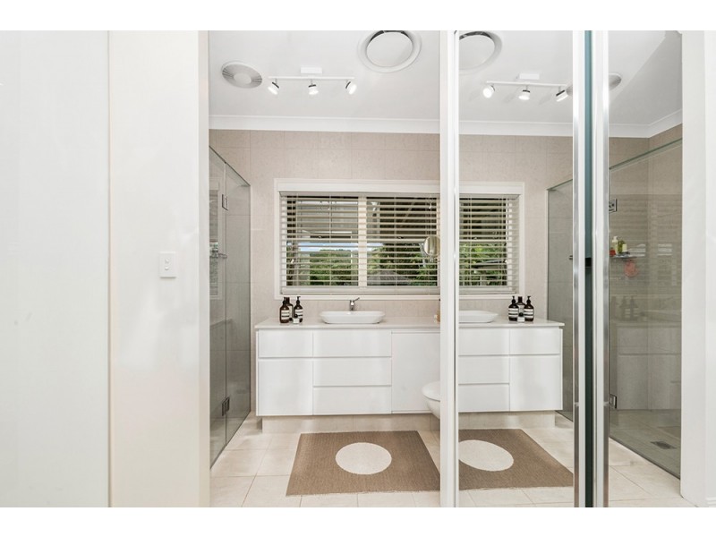 15 Plantation Drive, Ewingsdale NSW 2481