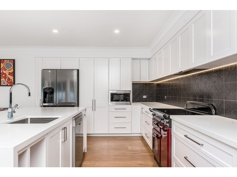 21 Kalemajere Drive, Suffolk Park NSW 2481