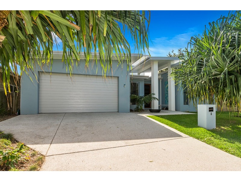 5 Beachside Drive, Suffolk Park NSW 2481