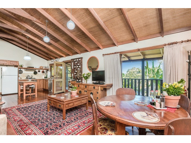 21 Aloota Crescent, Ocean Shores NSW 2483