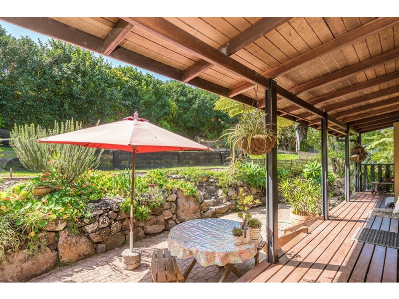 21 Aloota Crescent, Ocean Shores NSW 2483