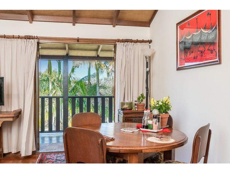 21 Aloota Crescent, Ocean Shores NSW 2483