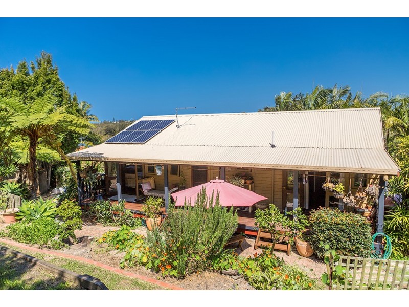 21 Aloota Crescent, Ocean Shores NSW 2483