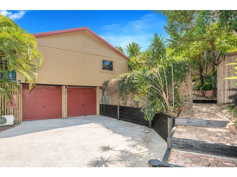 21 Aloota Crescent, Ocean Shores NSW 2483