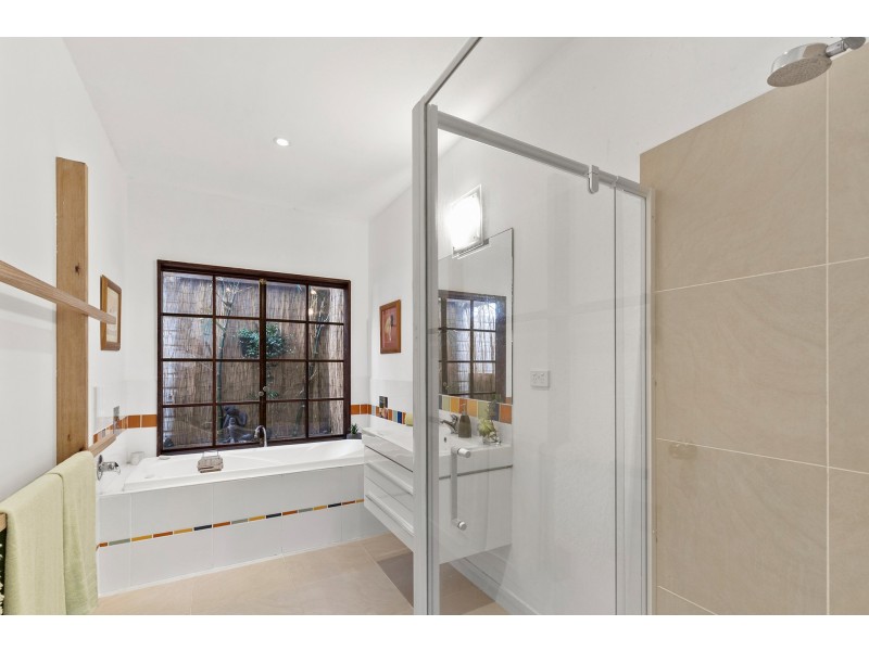 6 Pepperbush Street, Suffolk Park NSW 2481