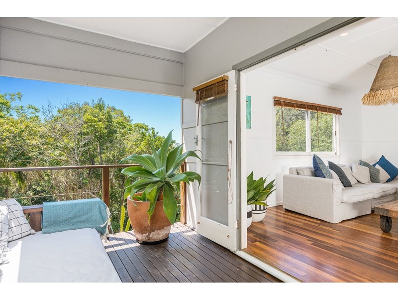 12 Taylors Lake Road, Broken Head NSW 2481