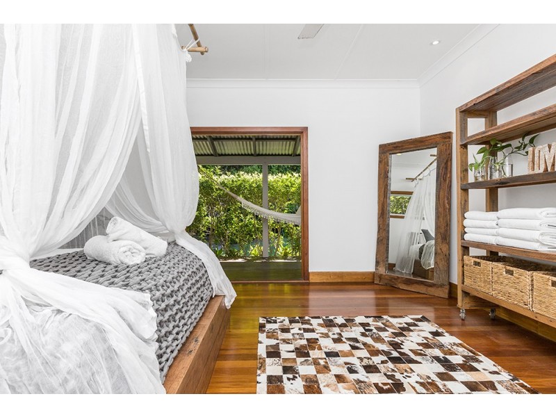 12 Taylors Lake Road, Broken Head NSW 2481