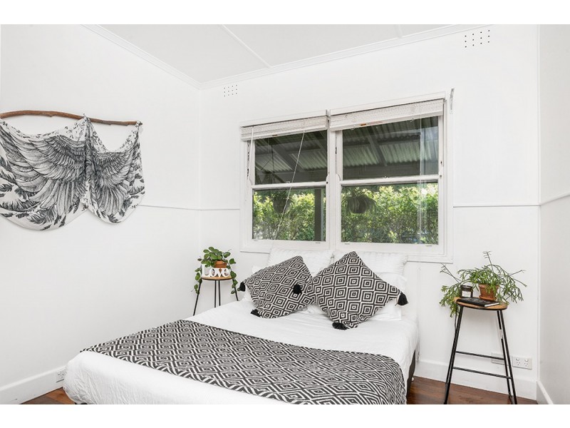 12 Taylors Lake Road, Broken Head NSW 2481