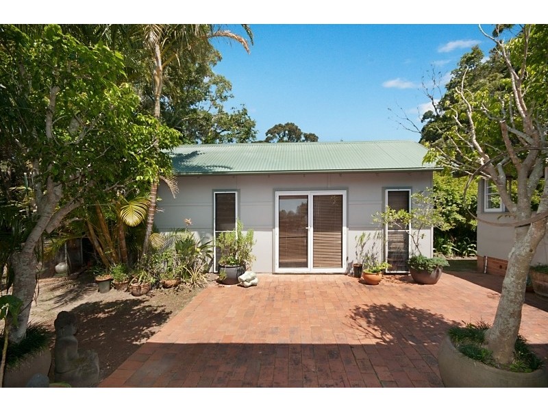 12 Taylors Lake Road, Broken Head NSW 2481