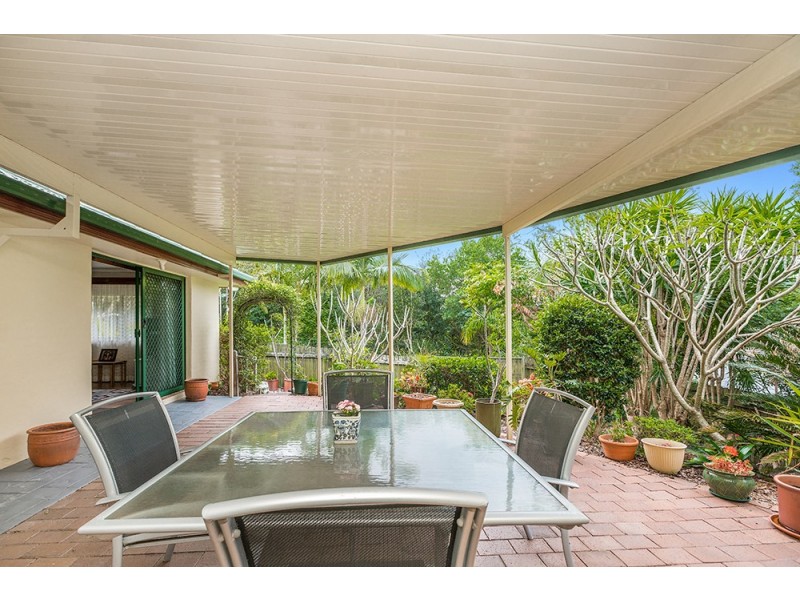 4 Bottlebrush Crescent, Suffolk Park NSW 2481