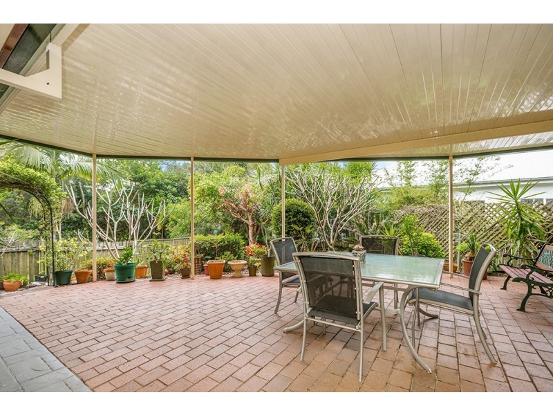 4 Bottlebrush Crescent, Suffolk Park NSW 2481