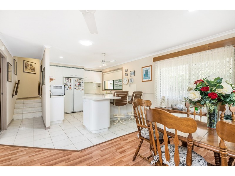 4 Bottlebrush Crescent, Suffolk Park NSW 2481