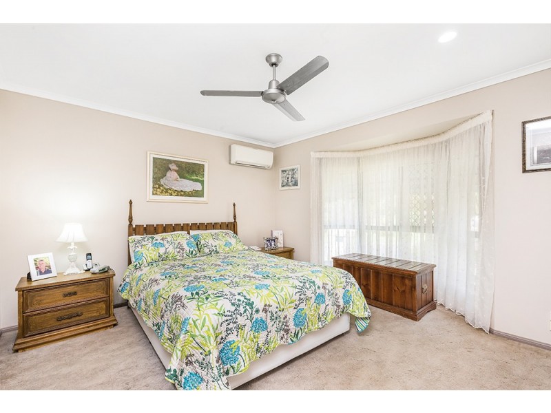 4 Bottlebrush Crescent, Suffolk Park NSW 2481