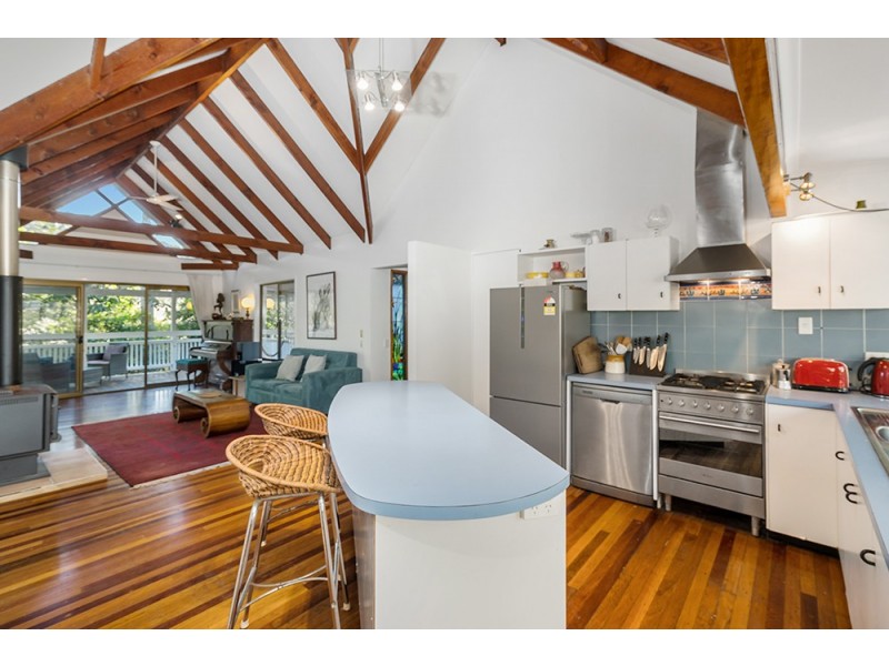 8 Bian Court, Ocean Shores NSW 2483