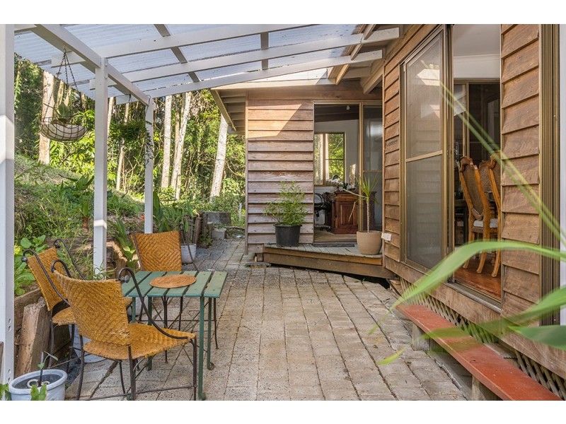 8 Bian Court, Ocean Shores NSW 2483