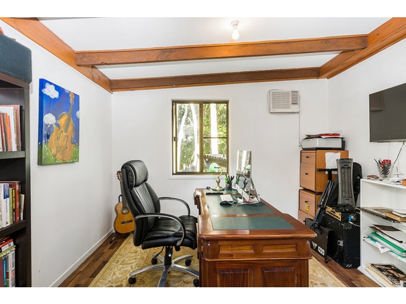 8 Bian Court, Ocean Shores NSW 2483