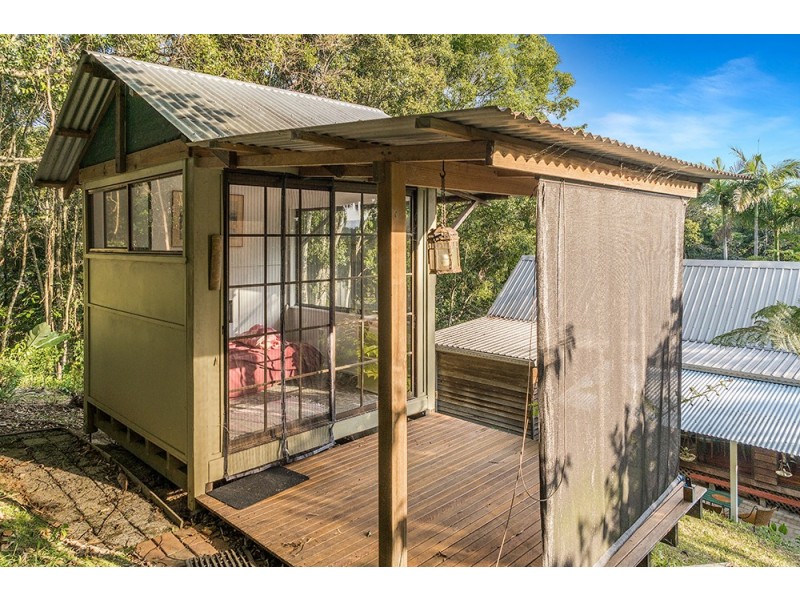 8 Bian Court, Ocean Shores NSW 2483