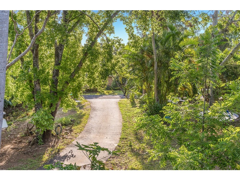 8 Bian Court, Ocean Shores NSW 2483