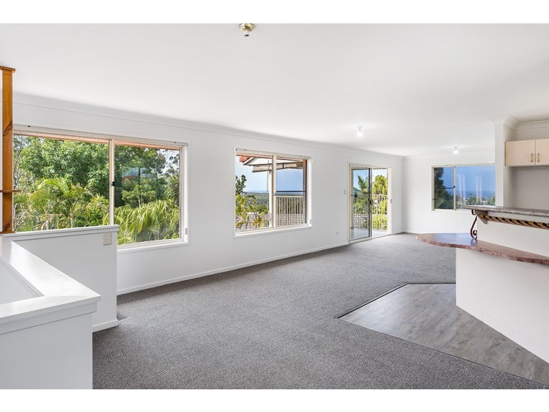 25 Tongarra Drive, Ocean Shores NSW 2483