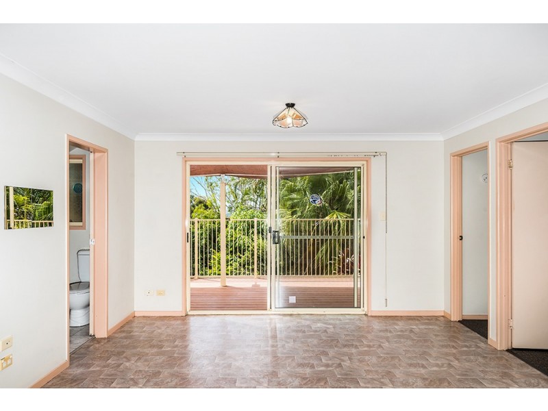 25 Tongarra Drive, Ocean Shores NSW 2483