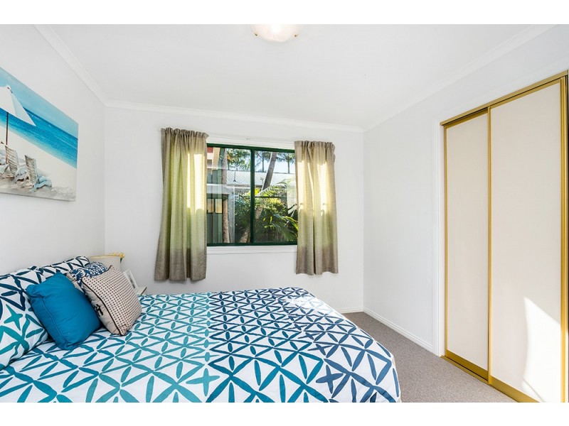 30 Bottlebrush Crescent, Suffolk Park NSW 2481