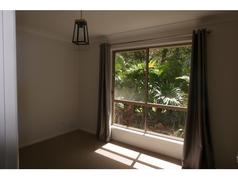 27 Bottlebrush Crescent, Suffolk Park NSW 2481