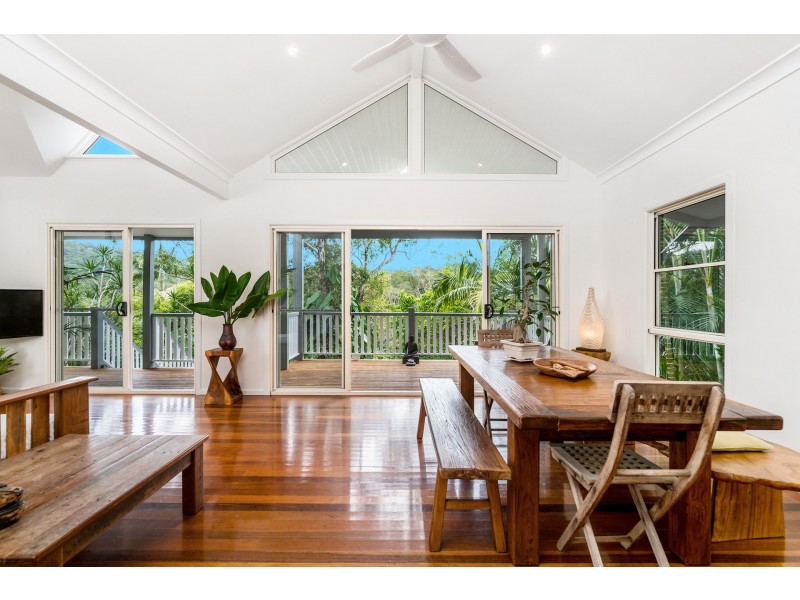 15 Bottlebrush Crescent, Suffolk Park NSW 2481