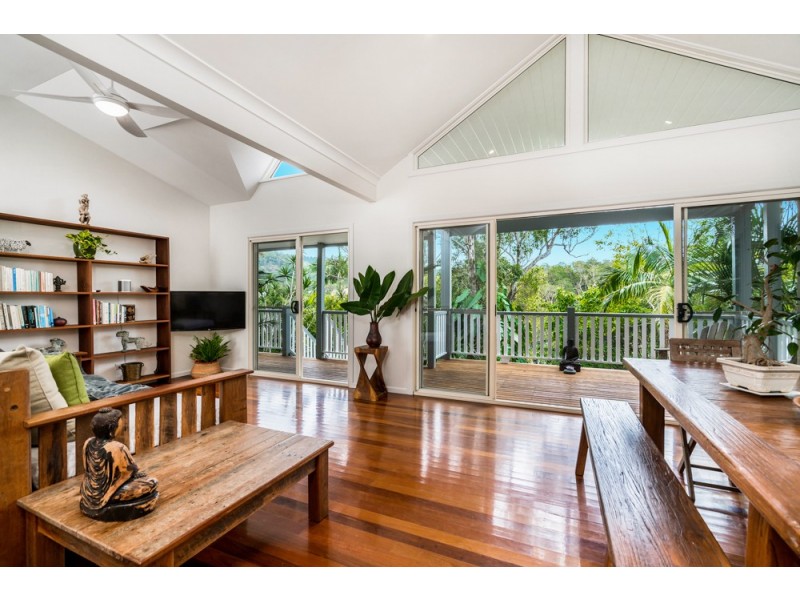 15 Bottlebrush Crescent, Suffolk Park NSW 2481