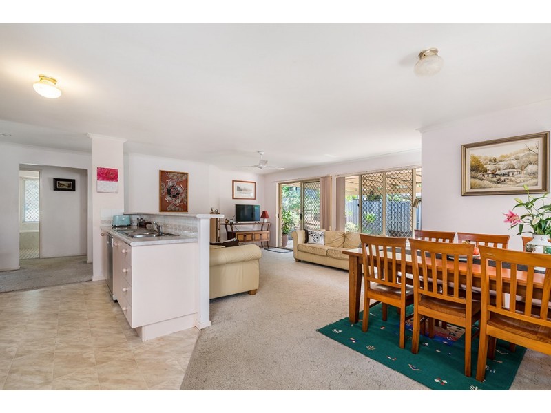 1 Ribbonwood Place, Suffolk Park NSW 2481