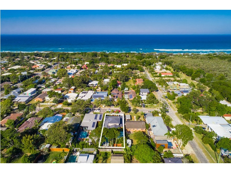 16 Bryce Street, Suffolk Park NSW 2481