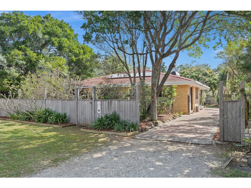 18 Armstrong Street, Suffolk Park NSW 2481