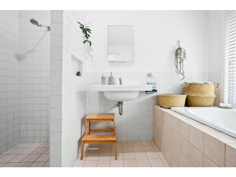 18 Armstrong Street, Suffolk Park NSW 2481