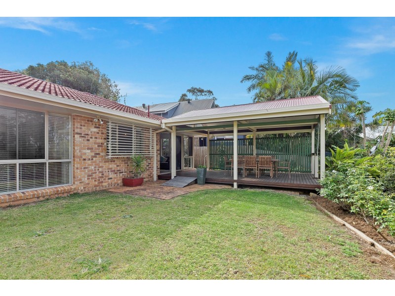 16 Beech Drive, Suffolk Park NSW 2481