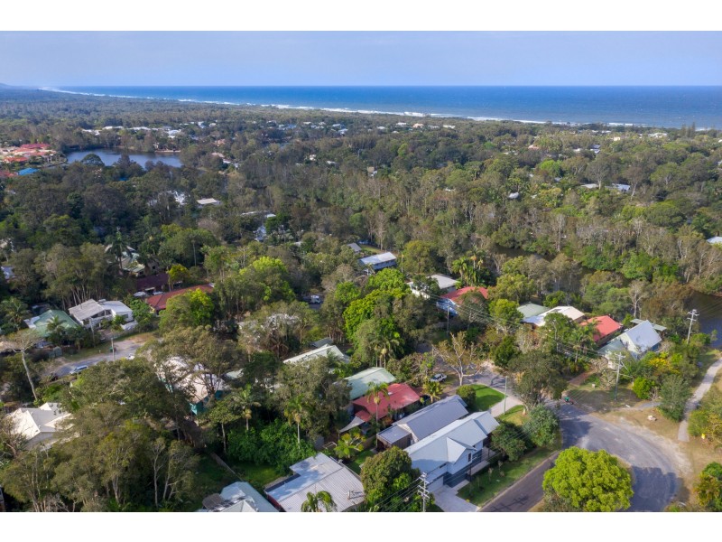 4 Elizabeth Avenue, South Golden Beach NSW 2483