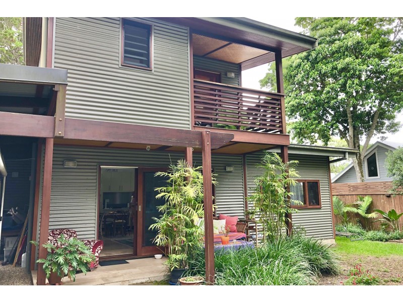 5 Oceanside Place, Suffolk Park NSW 2481