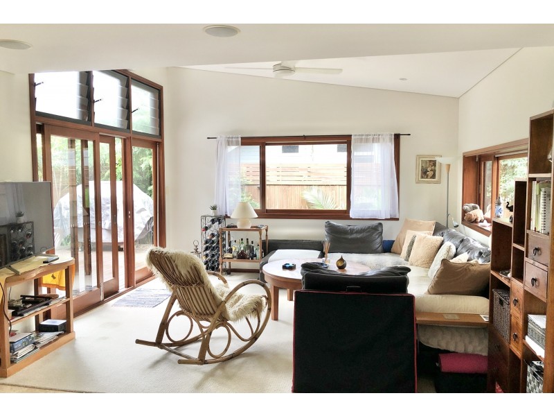 5 Oceanside Place, Suffolk Park NSW 2481