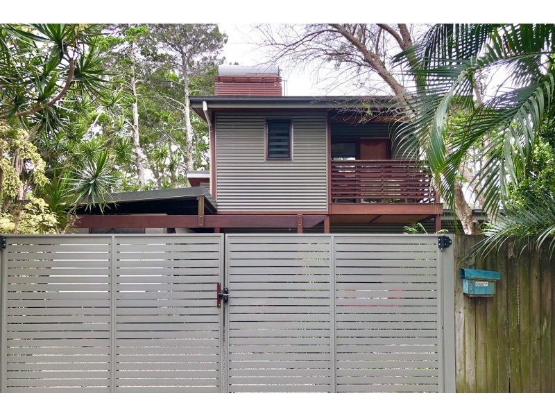 5 Oceanside Place, Suffolk Park NSW 2481