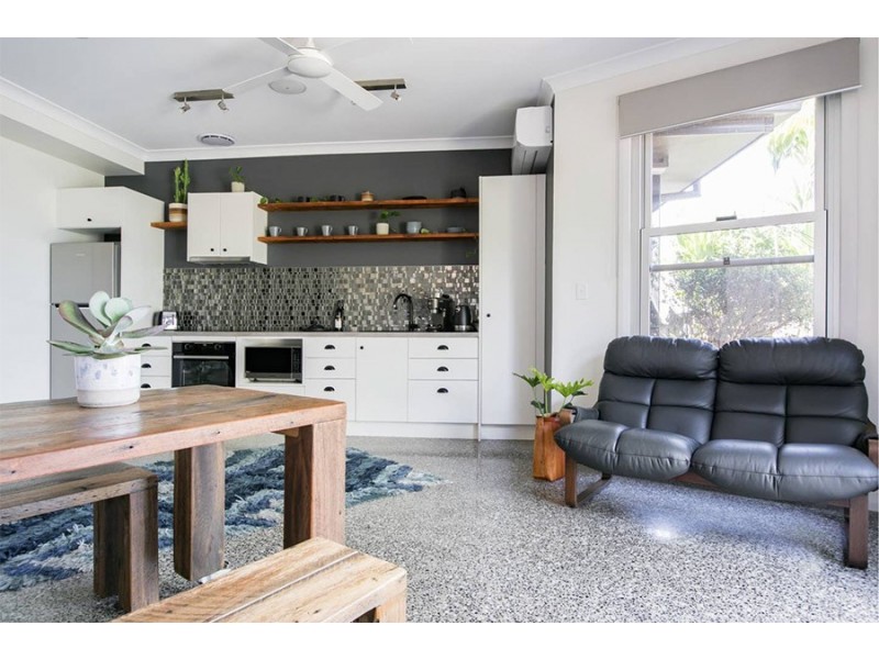5 Hoop Pine Lane, Suffolk Park NSW 2481
