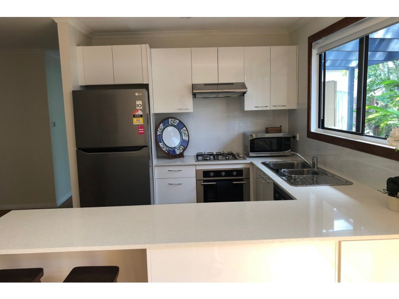 2/1 Cumbebin Park, Byron Bay NSW 2481