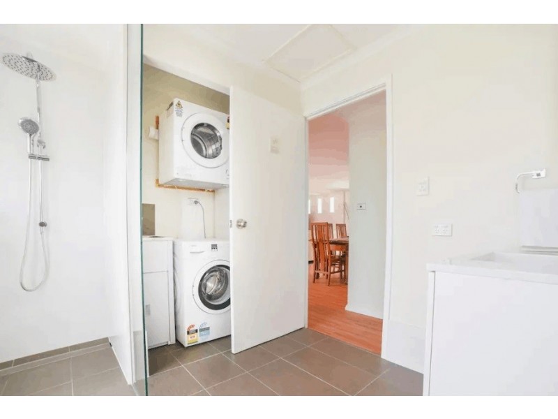 2/1 Cumbebin Park, Byron Bay NSW 2481