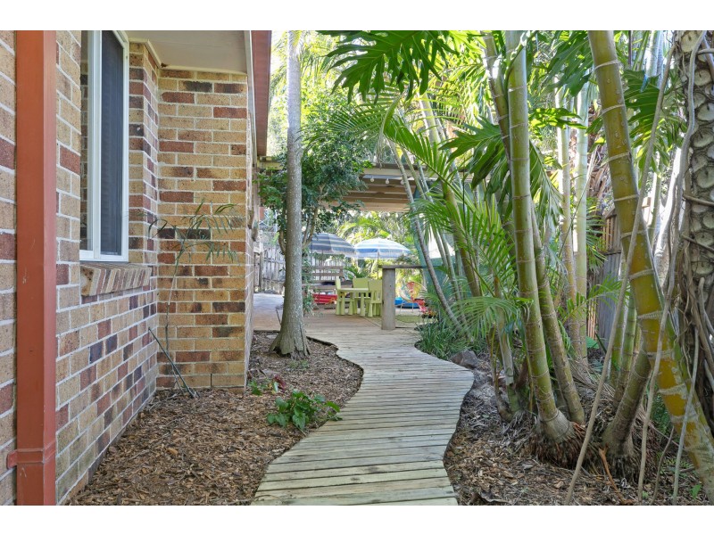 10 Tulipwood Court, Suffolk Park NSW 2481