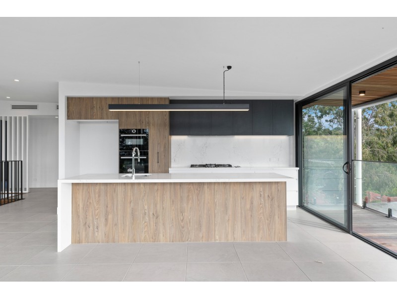 7B Roundhouse Place, Ocean Shores NSW 2483