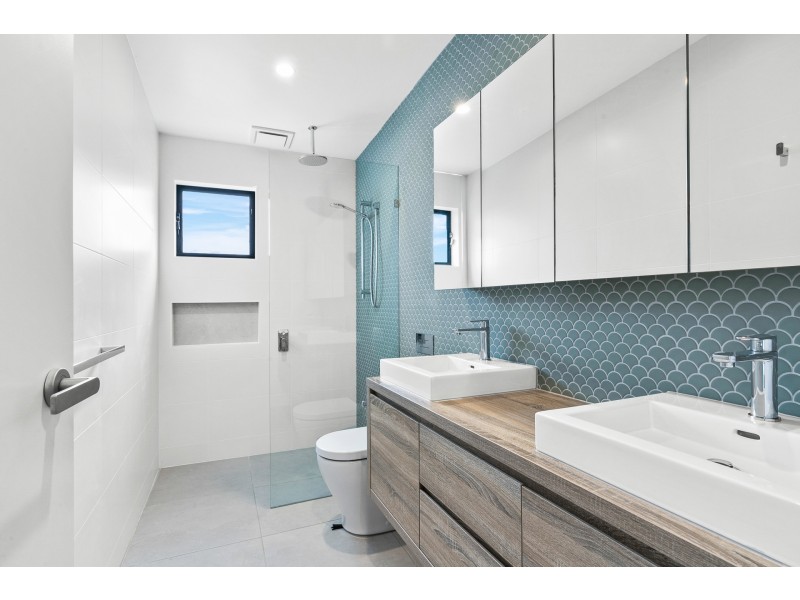 7B Roundhouse Place, Ocean Shores NSW 2483