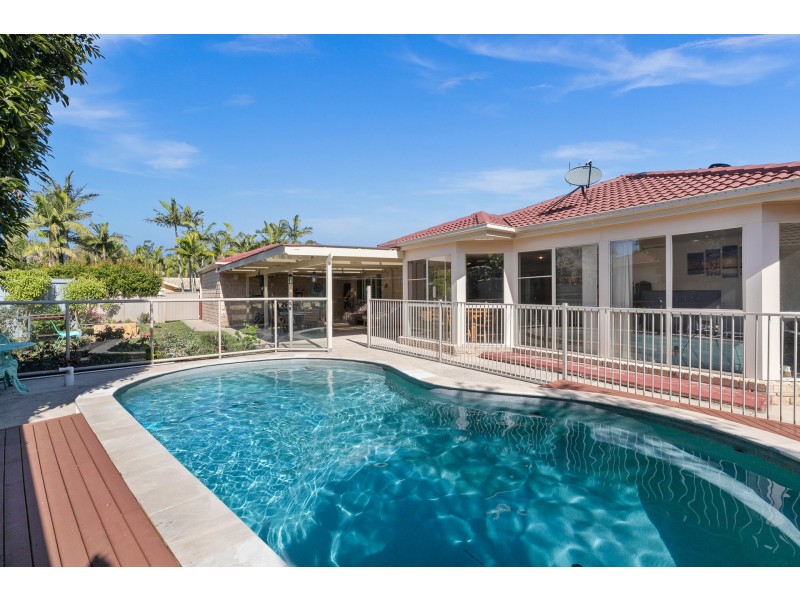 9 Natan Court, Ocean Shores NSW 2483