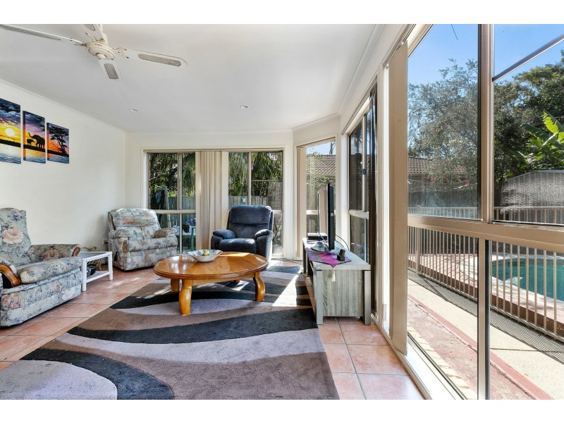 9 Natan Court, Ocean Shores NSW 2483