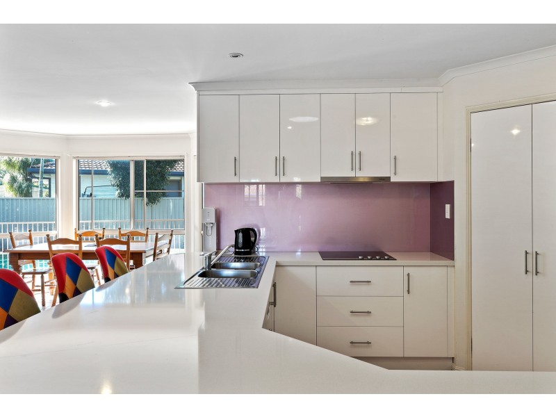 9 Natan Court, Ocean Shores NSW 2483