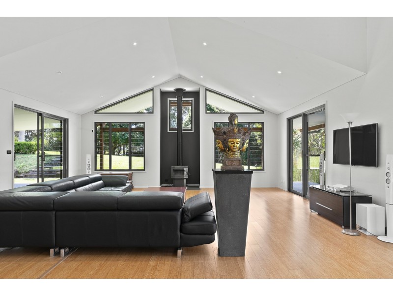 20 Taylors Lane, Ewingsdale NSW 2481