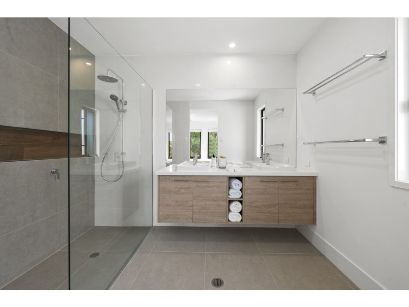 6a Tinbin Way, Ocean Shores NSW 2483